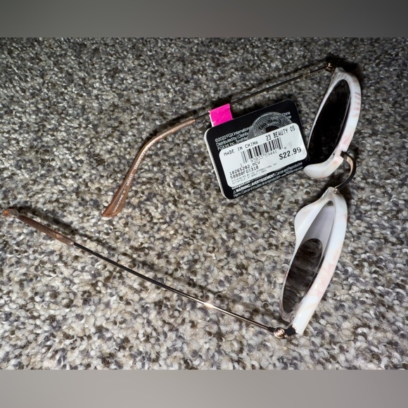 Foster grant round sunglasses - Picture 2 of 4